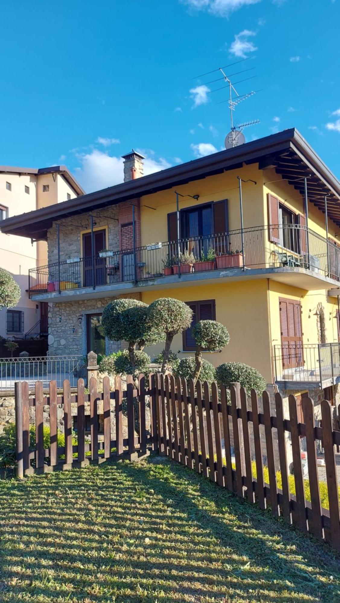 ホテル Al Vecchio Lavatoio Colle Brianza エクステリア 写真